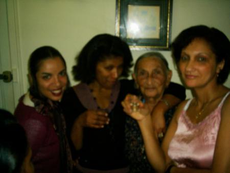 tte la famille reuni pour mon annif